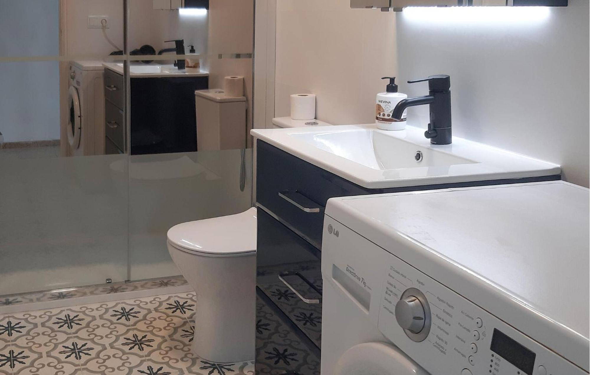 Awesome Apartment In Santa Susanna With Kitchen Buitenkant foto